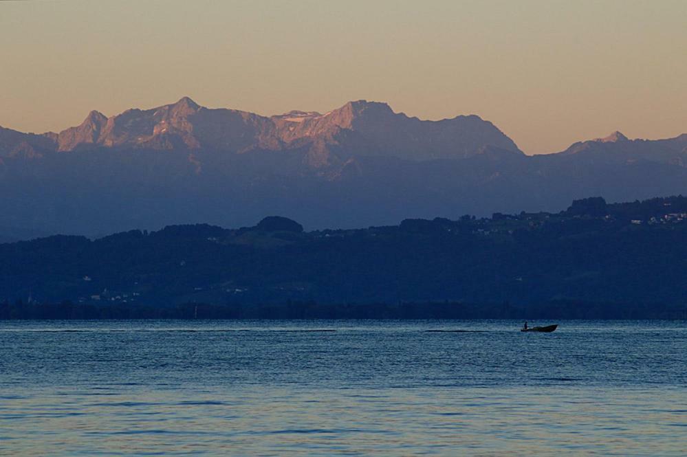 Zum Seglerhafen - Ferienappartement Kressbronn am Bodensee Bagian luar foto